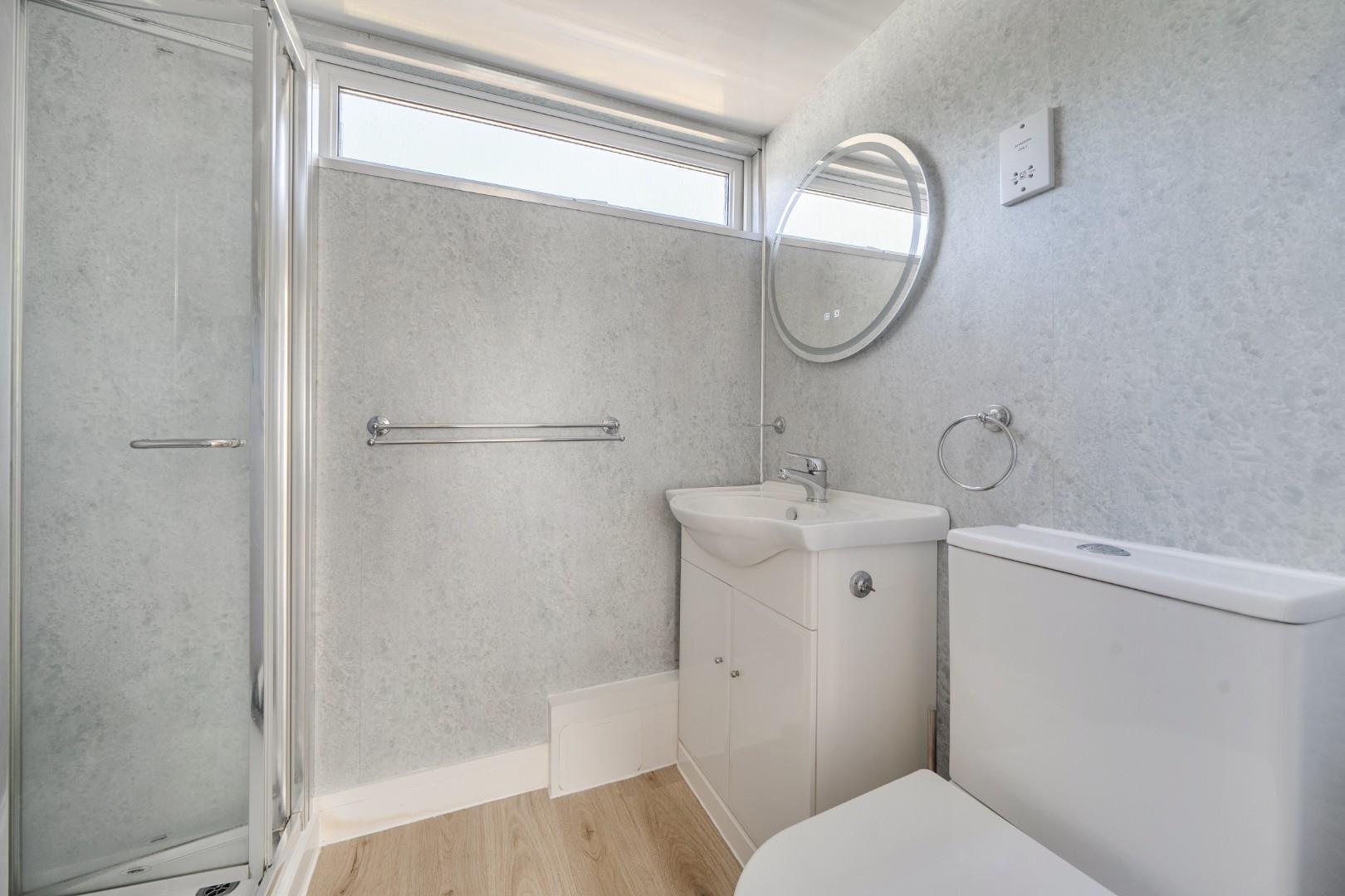 Summercliff Chalets, Caswell Bay, Caswell, Swansea, SA3 3BP